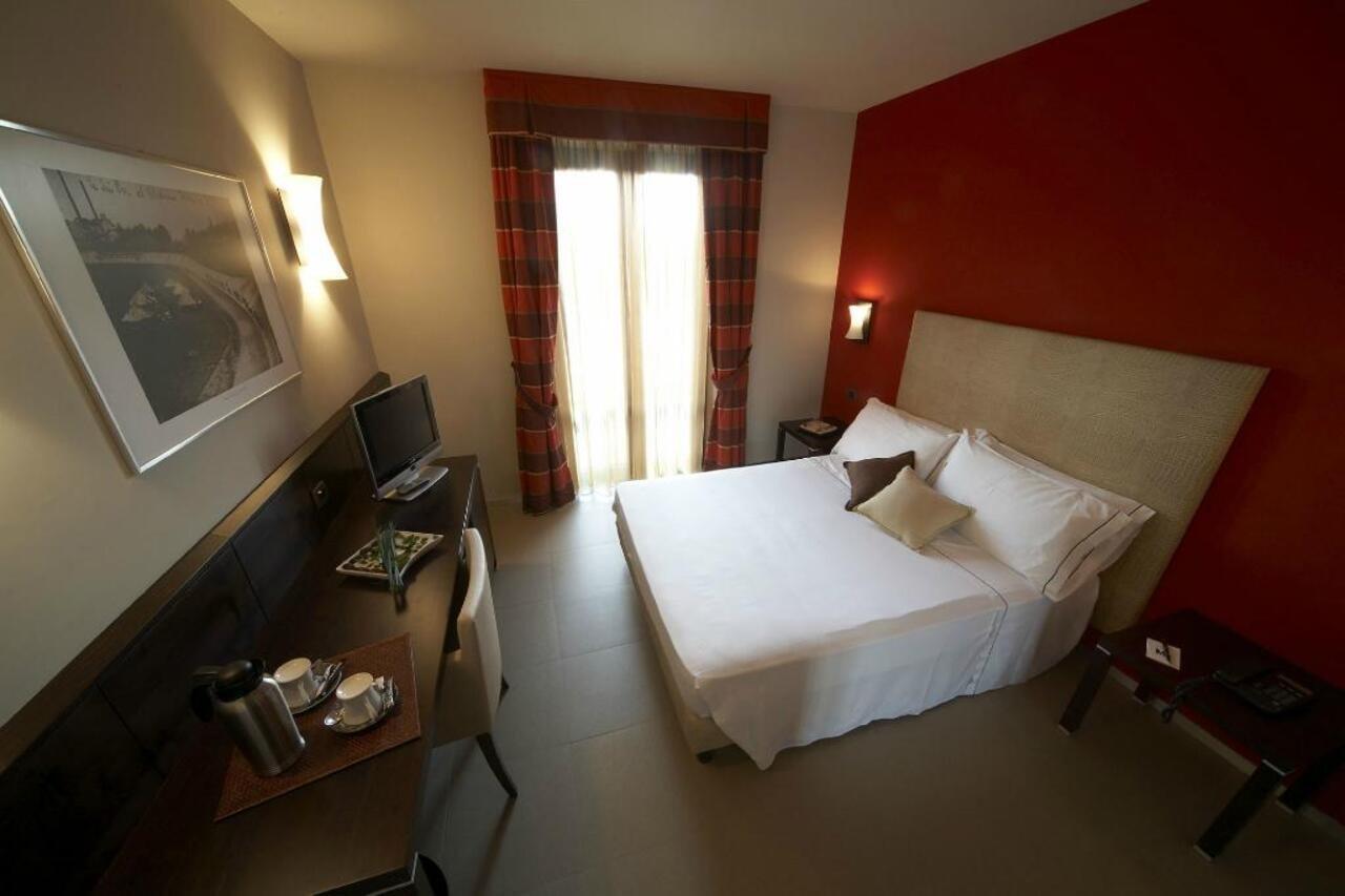 Hotel Montini Linate Airport Peschiera Borromeo Εξωτερικό φωτογραφία