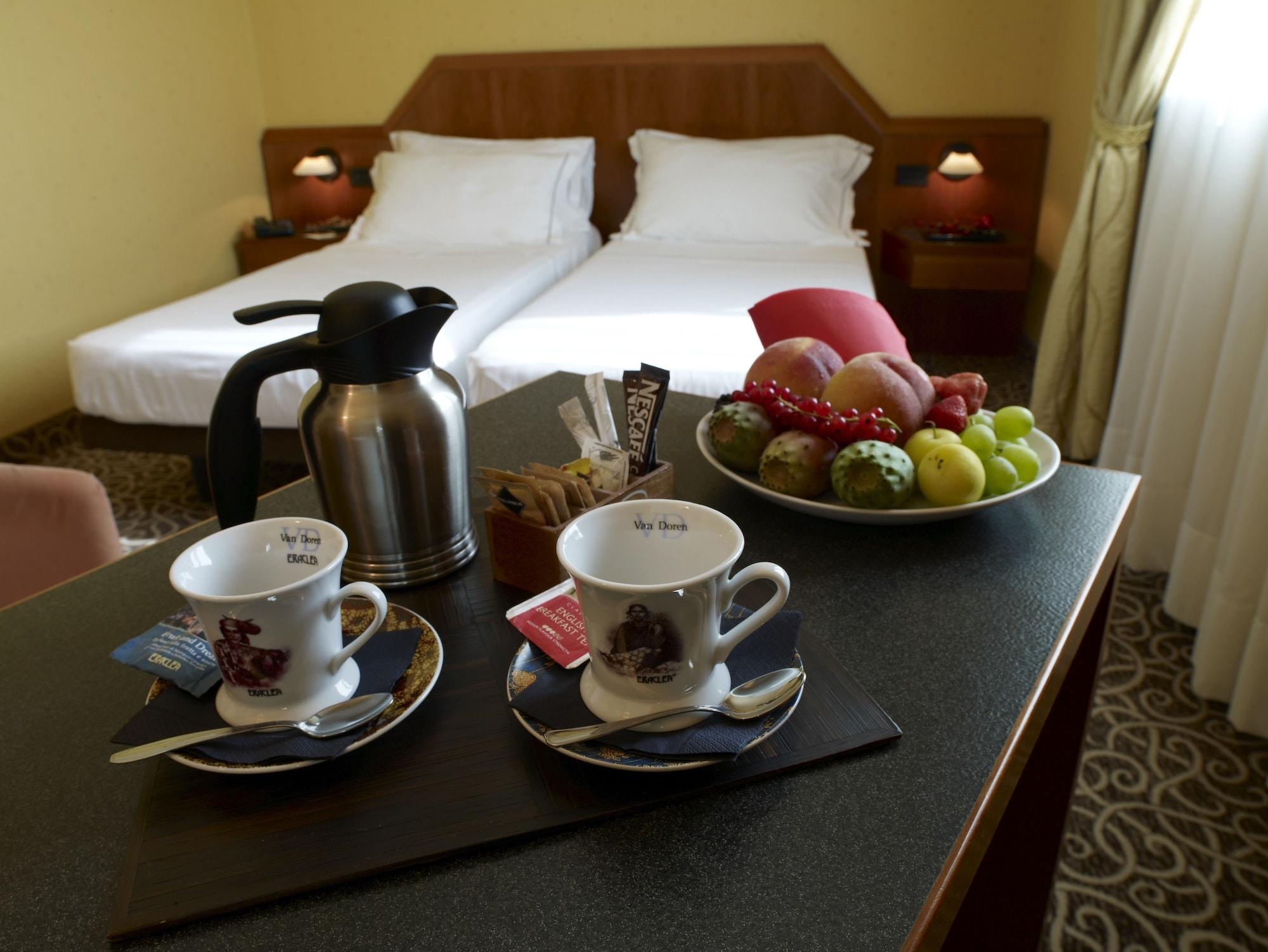 Hotel Montini Linate Airport Peschiera Borromeo Εξωτερικό φωτογραφία