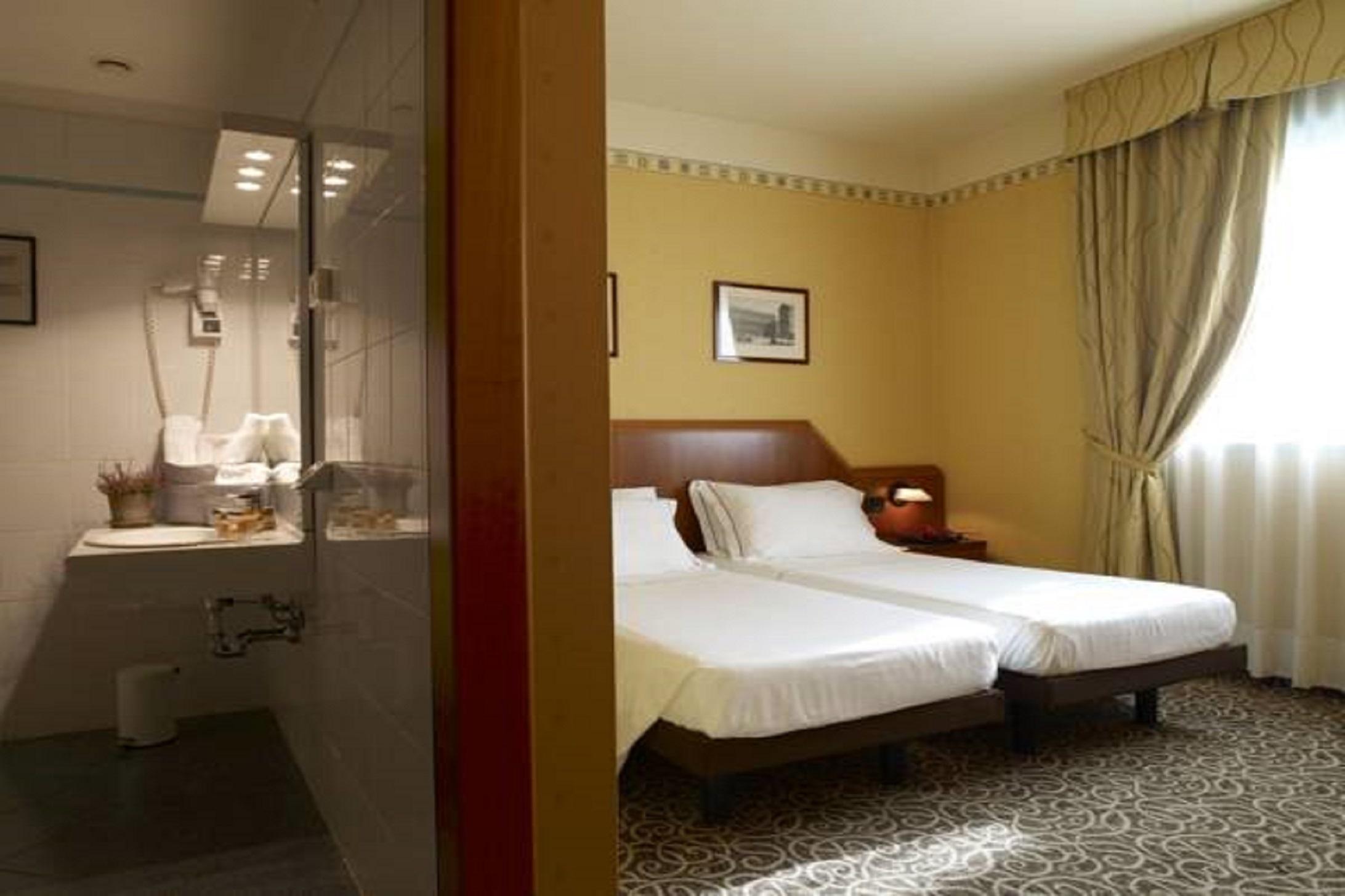 Hotel Montini Linate Airport Peschiera Borromeo Εξωτερικό φωτογραφία