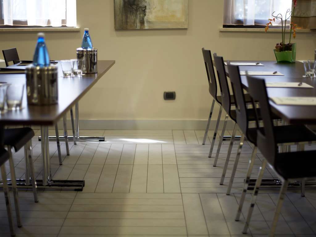 Hotel Montini Linate Airport Peschiera Borromeo Ανέσεις φωτογραφία
