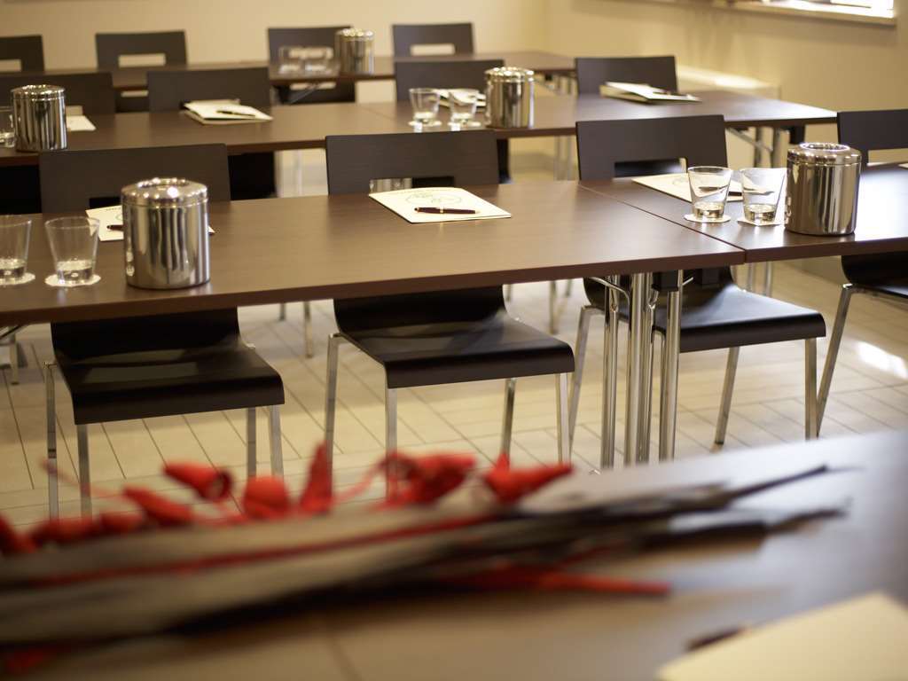 Hotel Montini Linate Airport Peschiera Borromeo Ανέσεις φωτογραφία